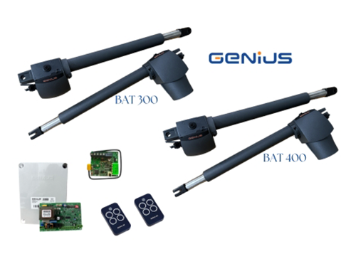 Conjunto de brazos de automatización BAT 300 y BAT 400 de Genius, junto a una placa de control y dos mandos a distancia.