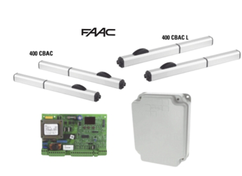 Componentes de un sistema de automatización FAAC, incluyendo cuatro cilindros 400 CBAC, un cilindro 400 CBAC L, un controlador y una caja de conexiones.