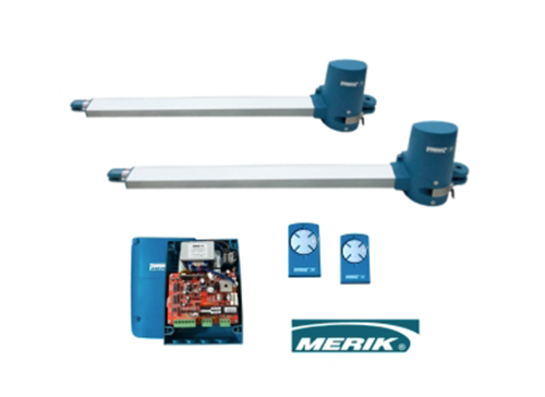 Conjunto de automatización de puerta Merik que incluye dos actuadores, una placa de control y dos controles remotos.